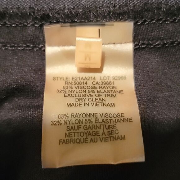 Elie Tahari Women's Black Pants pull on no pockets . Sz med - Picture 8 of 10